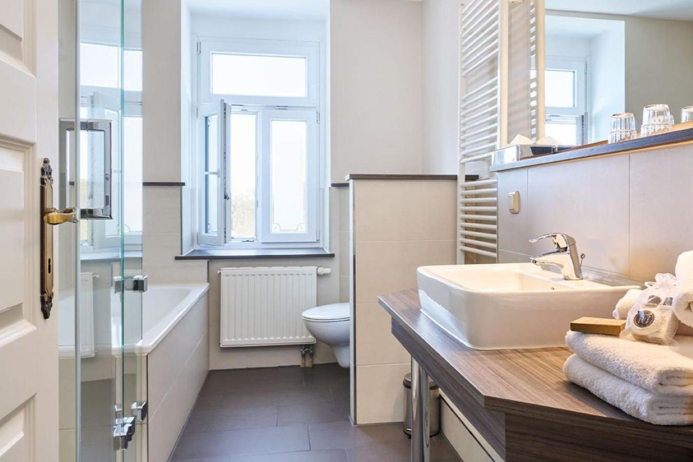 Strand- Und Wellnesshotel Preussenhof Цинновиц Экстерьер фото